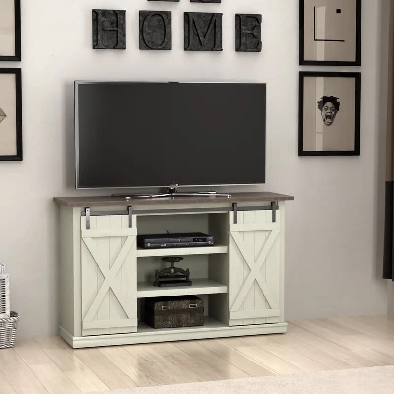 Three Posts™ Lorraine TV Stand