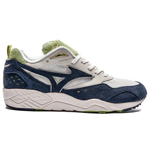 <p><a class="link " href="https://en.afew-store.com/products/mizuno-contender-white-onyx-total-eclipse-green-tea" rel="nofollow noopener" target="_blank" data-ylk="slk:SHOP;elm:context_link;itc:0;sec:content-canvas">SHOP</a></p><p>If you’re yet to cop a pair of Mizunos, you’re already falling behind. Here’s a great entry point into the Japanese footwear label: a tea-inspired Contender. </p><p>€119.95; <a href="https://en.afew-store.com/products/mizuno-contender-white-onyx-total-eclipse-green-tea" rel="nofollow noopener" target="_blank" data-ylk="slk:en.afew-store.com;elm:context_link;itc:0;sec:content-canvas" class="link ">en.afew-store.com</a></p>