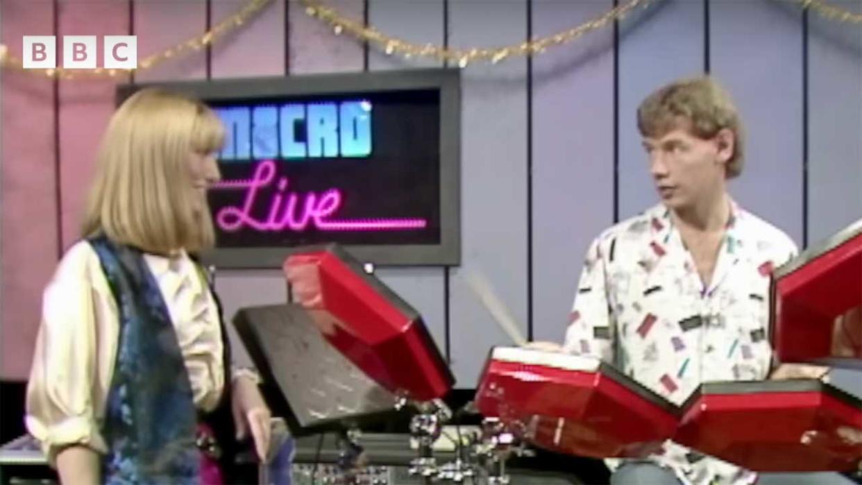  Bill Bruford and Lesley Judd with a Simmons drum kit 