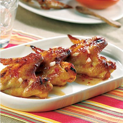 Chicken Wings with Spicy Chili Sauce