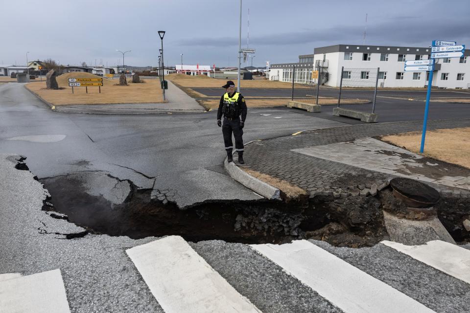 Risk of volcanic eruption in Iceland remains high (REUTERS)