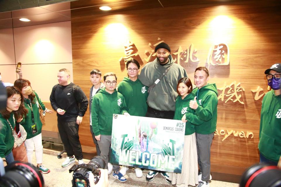 台啤永豐雲豹球星卡森斯（Demarcus Cousins）抵台。林建嘉攝