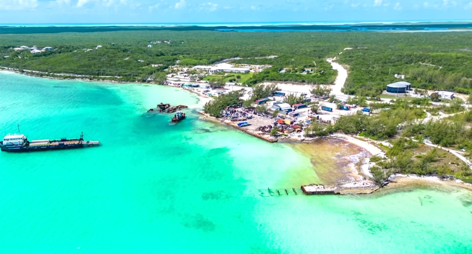 A diesel spill has swamped a cove off Great Exuma. Source: Reno Curling
