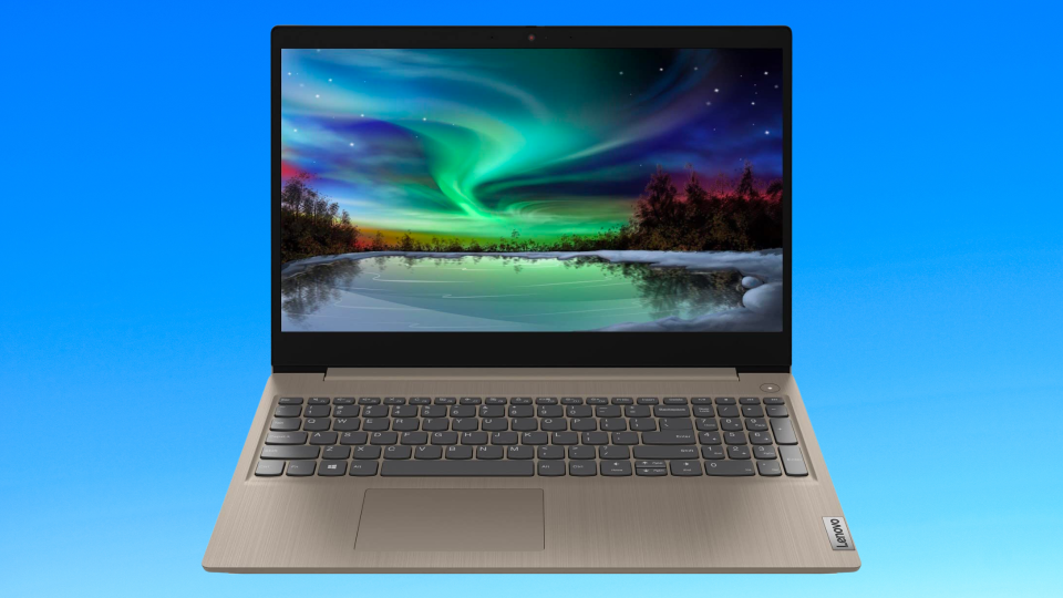 Ten potężny laptop Lenovo IdeaPad 3 doskonale nadaje się do pracy w domu lub grania w niektóre gry.  (zdjęcie: Amazonka)