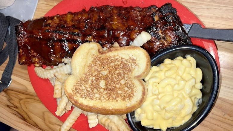 Sonny's BBQ ribs, macaroni and cheese, fries, and toast
