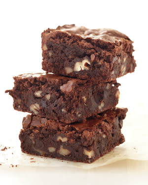 fudgy-pecan-brownies-med108462.jpg