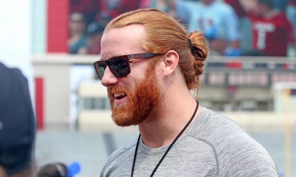 Hayden Hurst played three years for the South Carolina Gamecocks from 2015-17 after his minor-league baseball career flamed out.