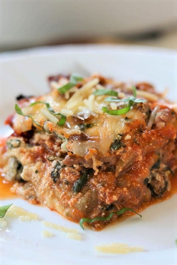 <p><a href="https://seekinggoodeats.com/easy-eggplant-lasagna-low-carb-keto/" rel="nofollow noopener" target="_blank" data-ylk="slk:Seeking Good Eats;elm:context_link;itc:0;sec:content-canvas" class="link ">Seeking Good Eats</a></p>