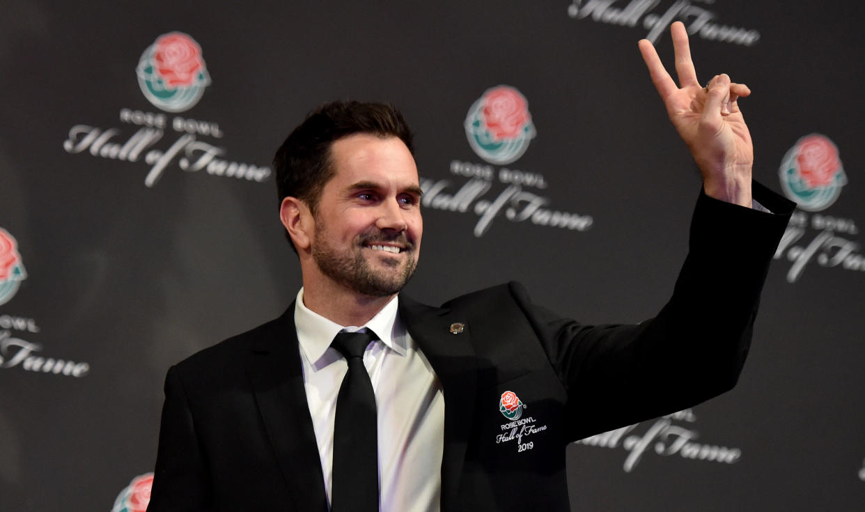 Matt Leinart slammed for elitist tweet about COVID-19.