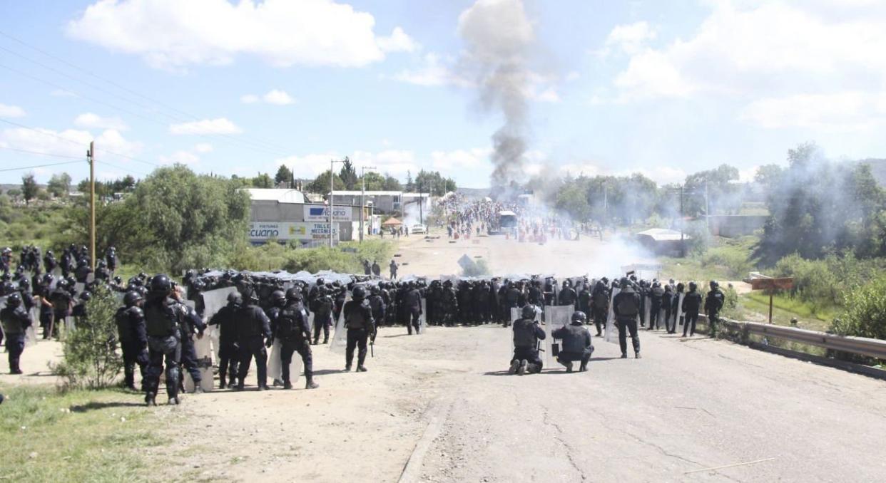 Detienen a dos exmandos policiales por operativo que dejó 8 muertos en Nochixtlán