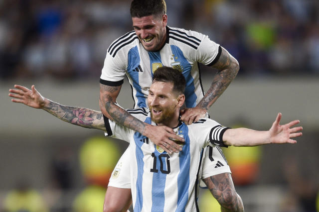 Messi, Argentina Soccer Match With Panama Draws 1 Million to Ticket Site -  Bloomberg