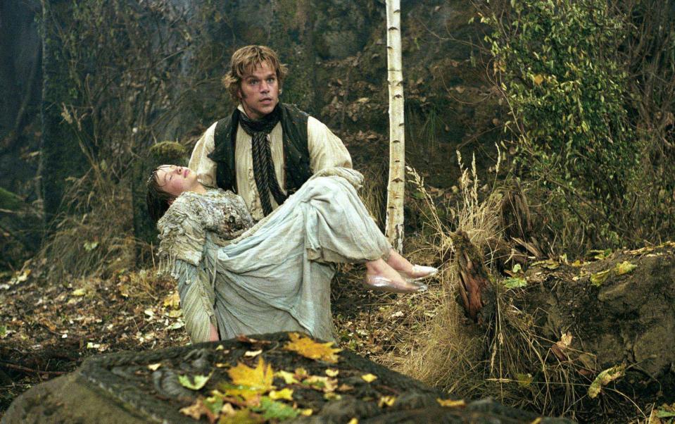 Matt Damon and Laura Greenwood in Gilliam’s The Brothers Grimm, 2005 - Alamy