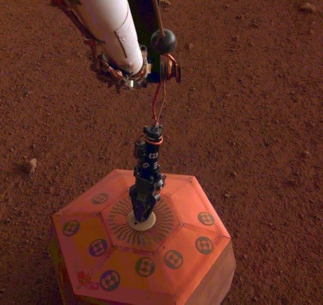 Mars seismometer