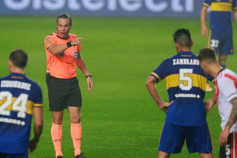 Loustau dirigió el Boca-River de la Copa Argentina en La Plata.