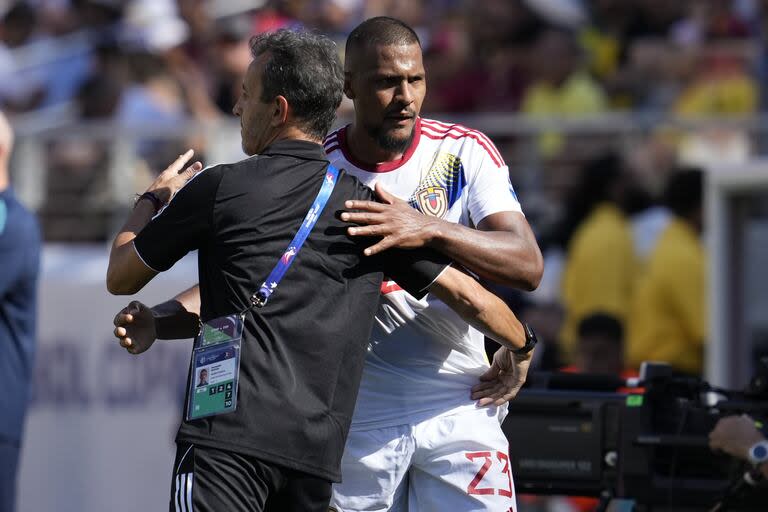 Fernando Batista y Salomón Rondón buscan guiar a Venezuela a una Copa América histórica