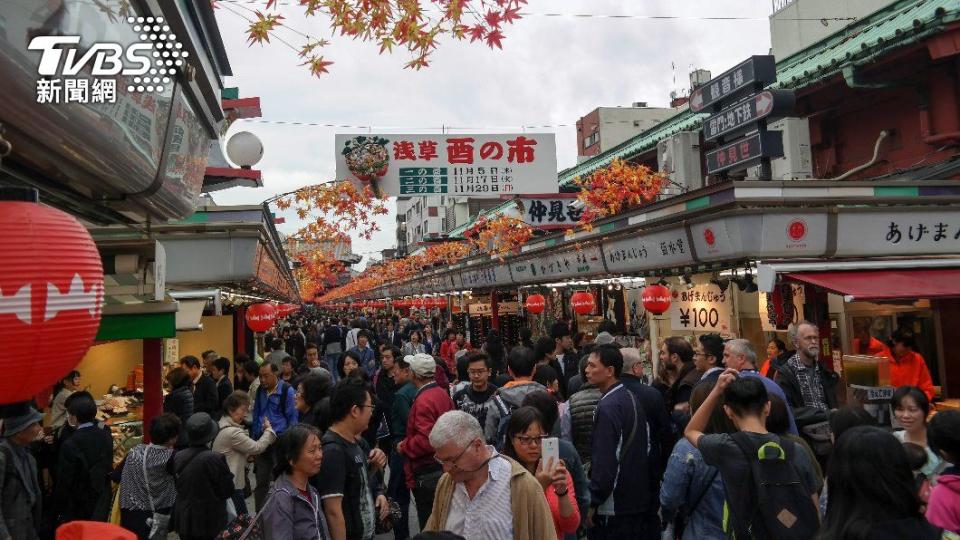 閨蜜們天天睡遲，計畫的行程全泡湯。（示意圖／shutterstock 達志影像）