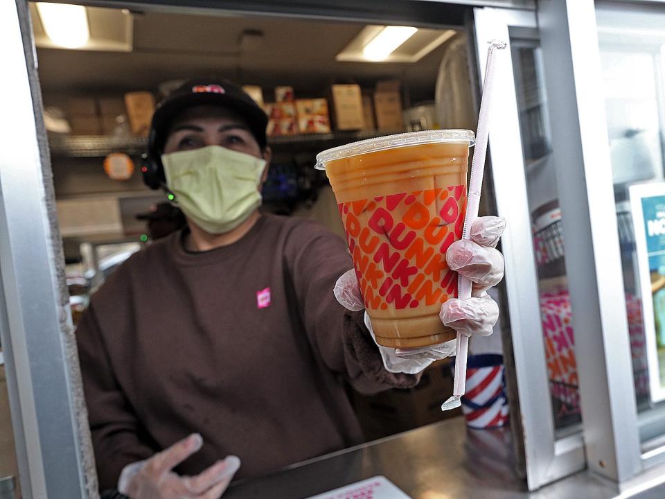 dunkin donuts covid drive thru mask