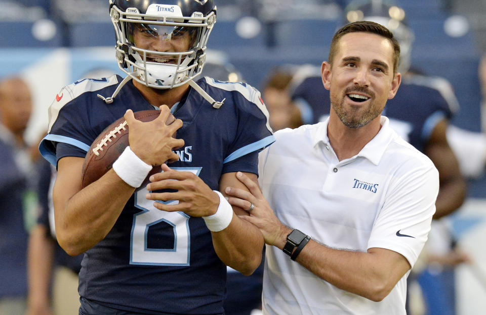 Matt LaFleur, pictured with Titans QB Marcus Mariota, will reportedly become the Packers’ new head coach. (AP)