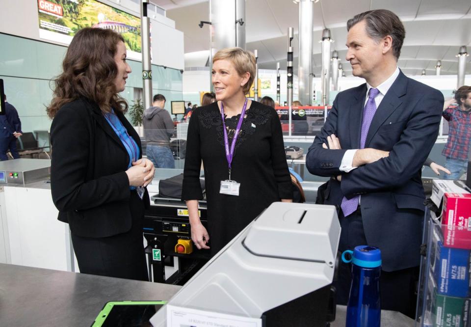 Aviation minister Baroness Vere (centre) and Heathrow chief executive John Holland-Kaye (Simon Calder)