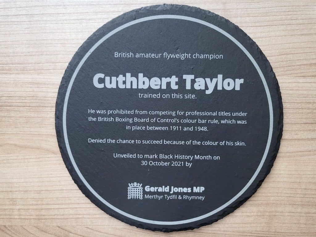 Plaque for black boxer Cuthbert Taylor unveiled in Merthyr Tydfil where he trained.