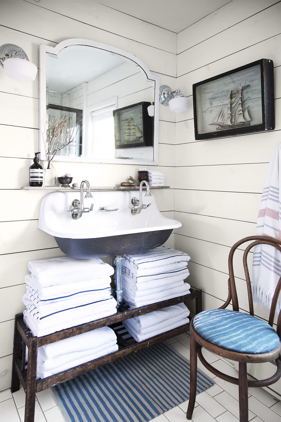 small bathroom storage ideas, white towels folded under the sink