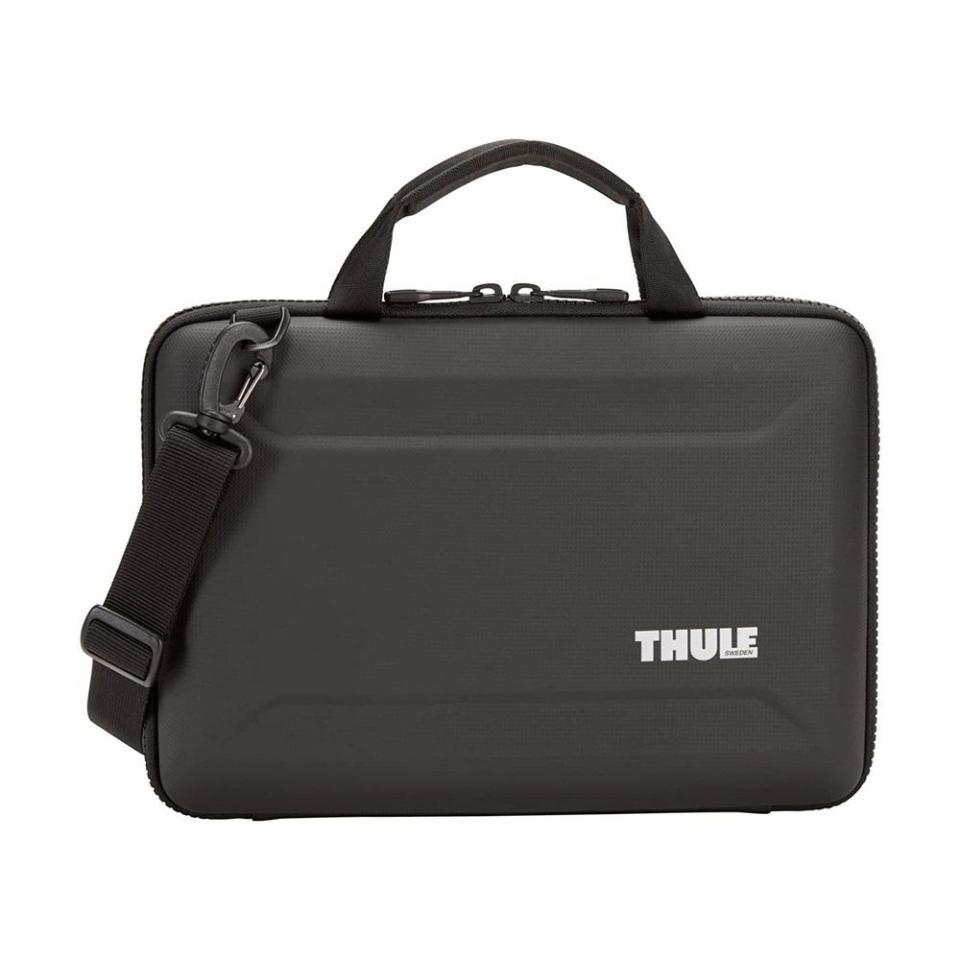 5) Gauntlet MacBook Pro Attaché Briefcase