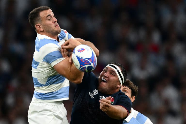 Jamie George lucha con Boffelli; el hooker inglés reconoció: 