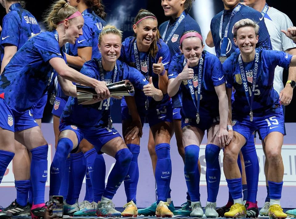 Becky Sauerbrunn, Emily Sonnett, Alex Morgan, Rose Lavelle, Megan Rapinoe, U.S. Women's Soccer Team 
