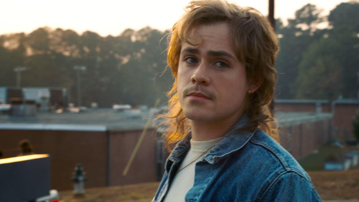 dacre montgomery netflix