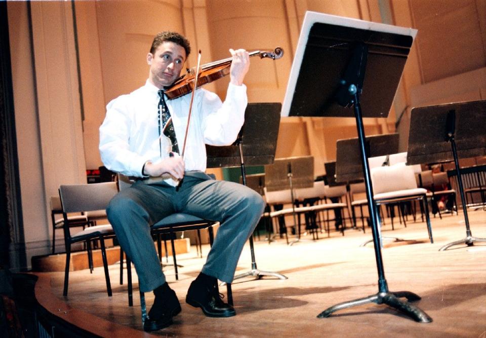 Peter Frajola was promoted to associate concertmaster of the Oregon Symphony in 1998.