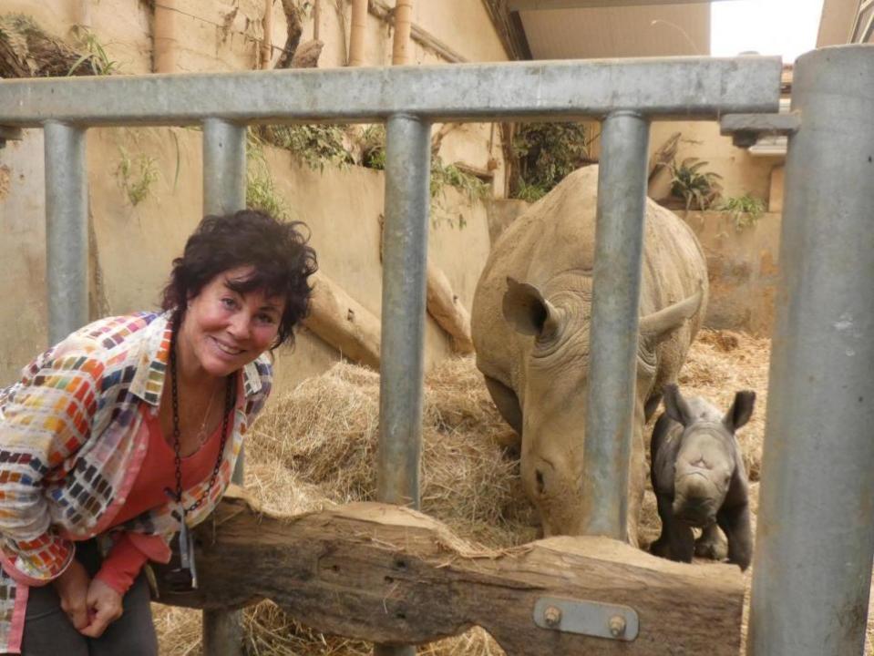 Swindon Advertiser: Ruby Wax with one of Cotswold Wildlife Park's new arrivals