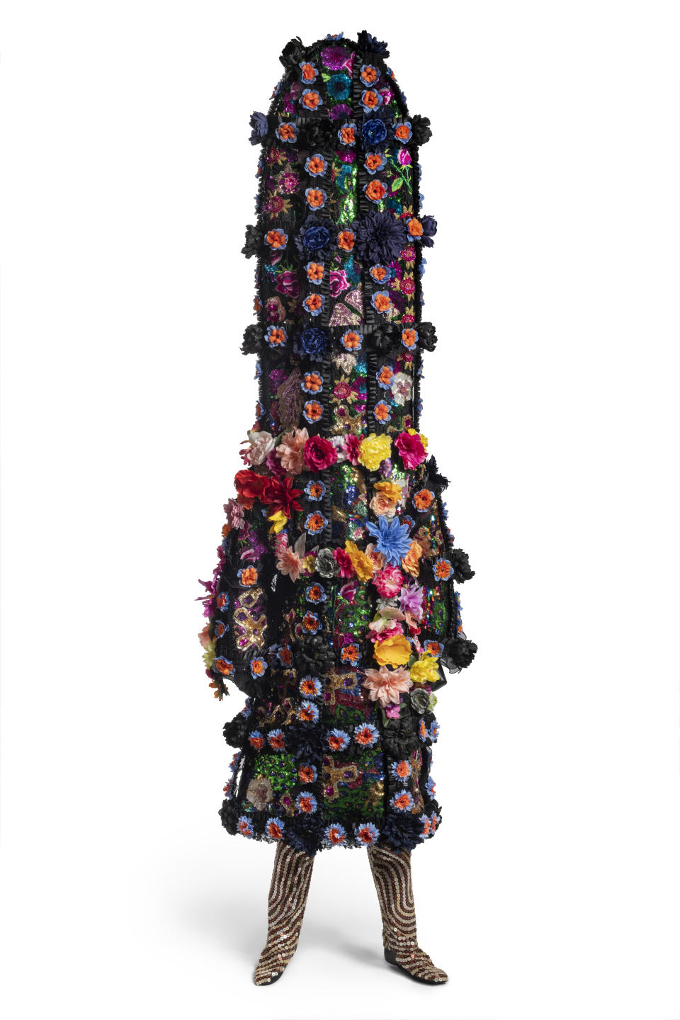 Nick Cave, Soundsuit 9:29, 2021. Mannequin and found textiles, with metal, plastic sequins, and buttons, 98 × 33 × 22 in.