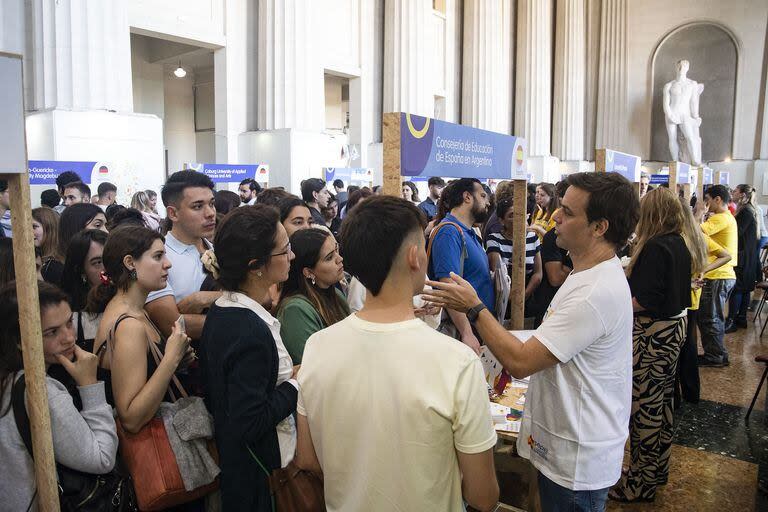 Expo estudiar en Europa se realizó esta mañana en la Facultad de Derecho de la UBA