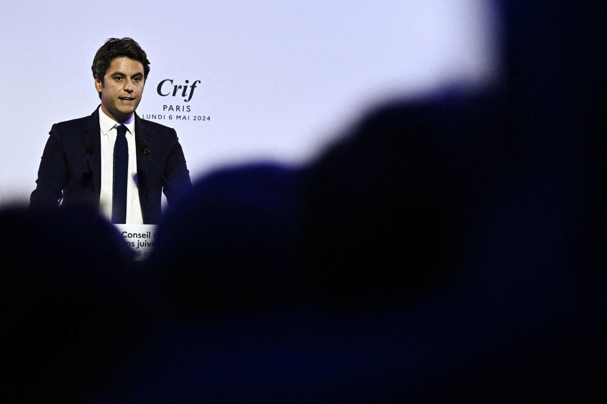 Au dîner du Crif, le gouvernement a-t-il brouillé la position de la France sur Gaza ? (photo de Gabriel Attal prise le 6 mai à Paris)