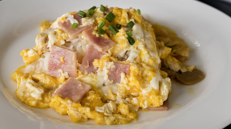 eggs and ham on plate