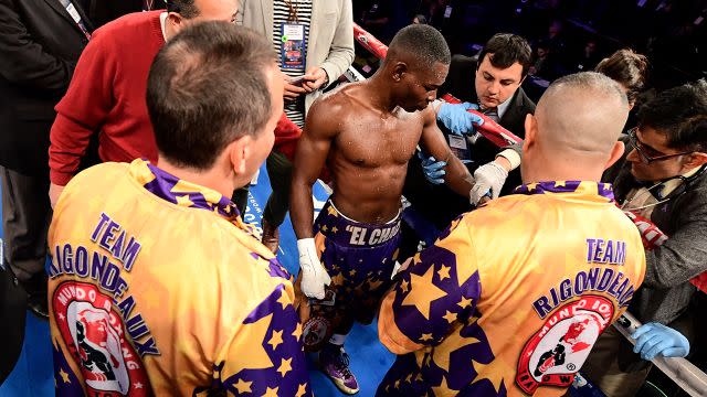 Rigondeaux was bothered by a hand injury. Image: Getty