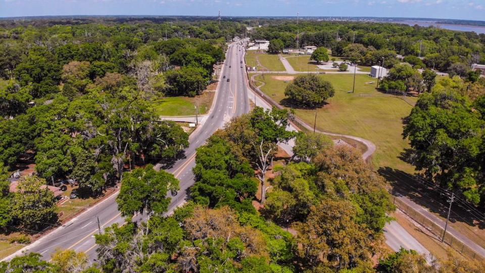 A drone photo taken above Naval Heritage Park of Ribaut Road looking north on Friday, April 7, 2023 in the Town of Port Royal. Beaufort County will have a meeting on April 20 at Technical College of the Lowcountry to discuss the “Reimagine Ribaut Road” project – a 5.5 mile stretch of Ribaut Road from Boundary St. to the Russell Bell Bridge. 
