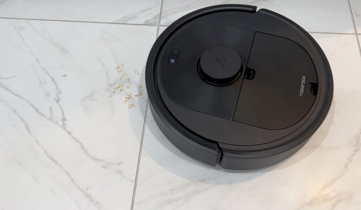 Roborock Q5+, Robot vacuum