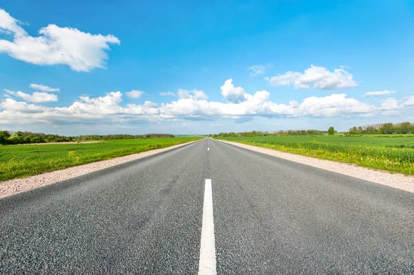 A road continuing on to the horizon