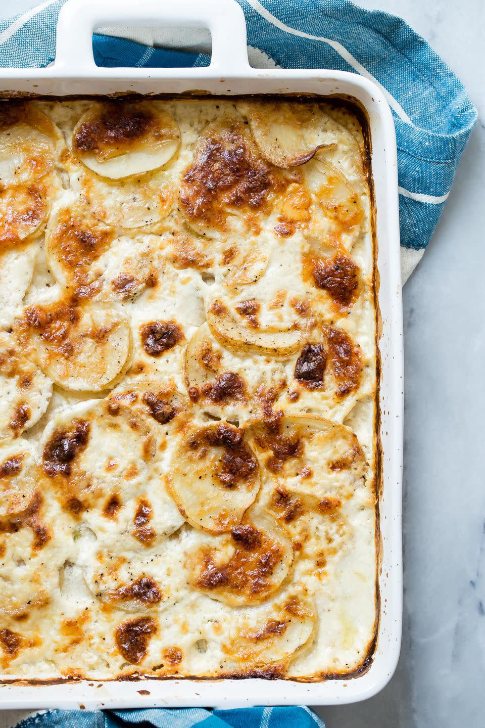 Garlic Parmesan Potatoes au Gratin