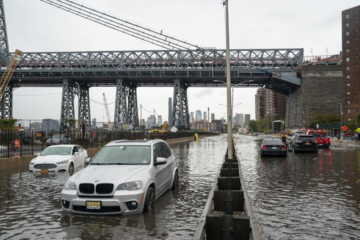 As NYC wrings out after record rain, flooding, New Yorkers frustrated