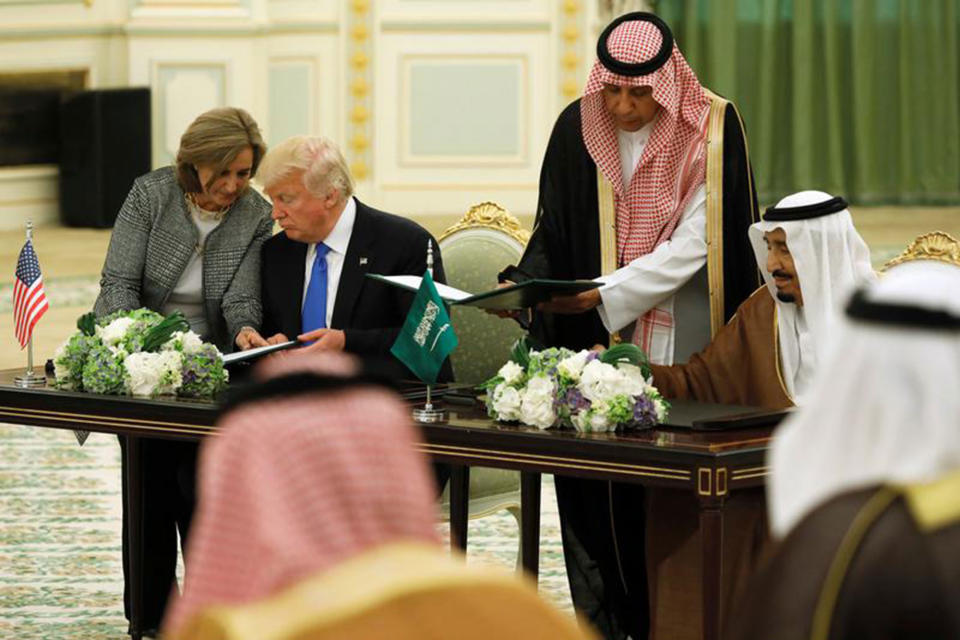 <p>Saudi Arabia’s King Salman bin Abdulaziz Al Saud (R) and U.S. President Donald Trump (L) sign a joint security agreement at the Royal Court in Riyadh, Saudi Arabia on May 20, 2017. (Photo: Jonathan Ernst/Reuters) </p>