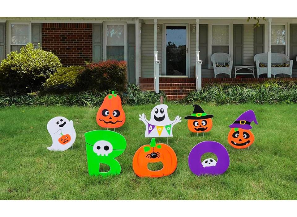 Be the friendliest trick-or-treat stop in the neighborhood with these adorable signs. (Source: Amazon)