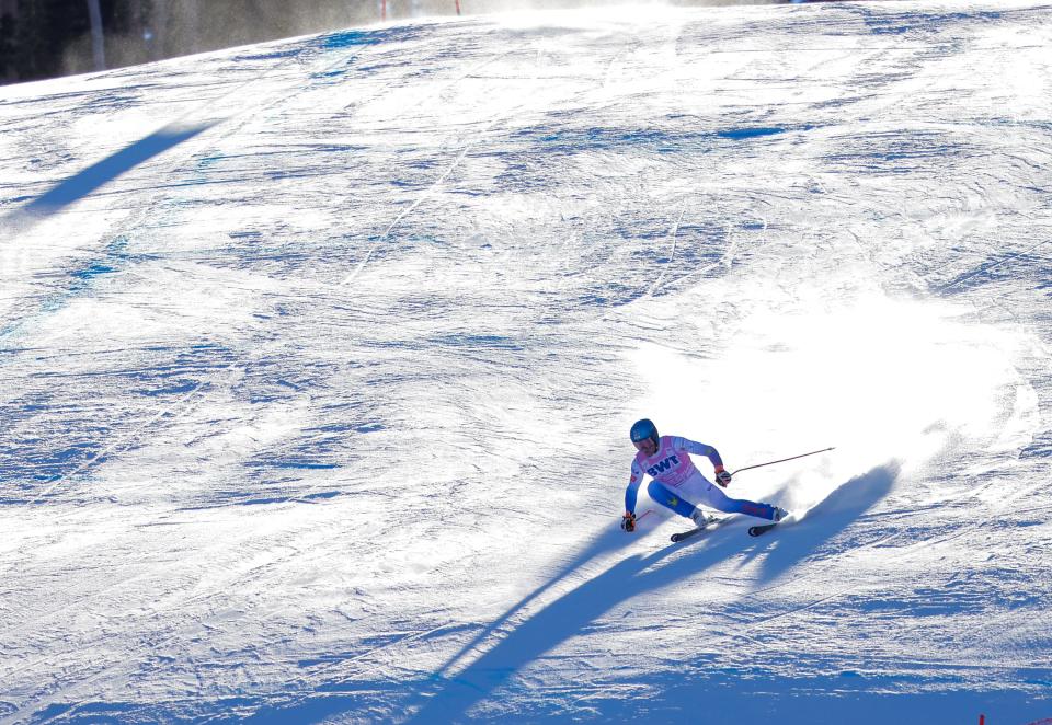 Frost Fire Park features a 350-foot vertical drop, terrain park, 10 runs, including a beginner run with magic carpet.  Frost Fire Park also has a day lodge, restaurant and bar, ski and snowboard rentals, and certified ski and snowboard instructors.