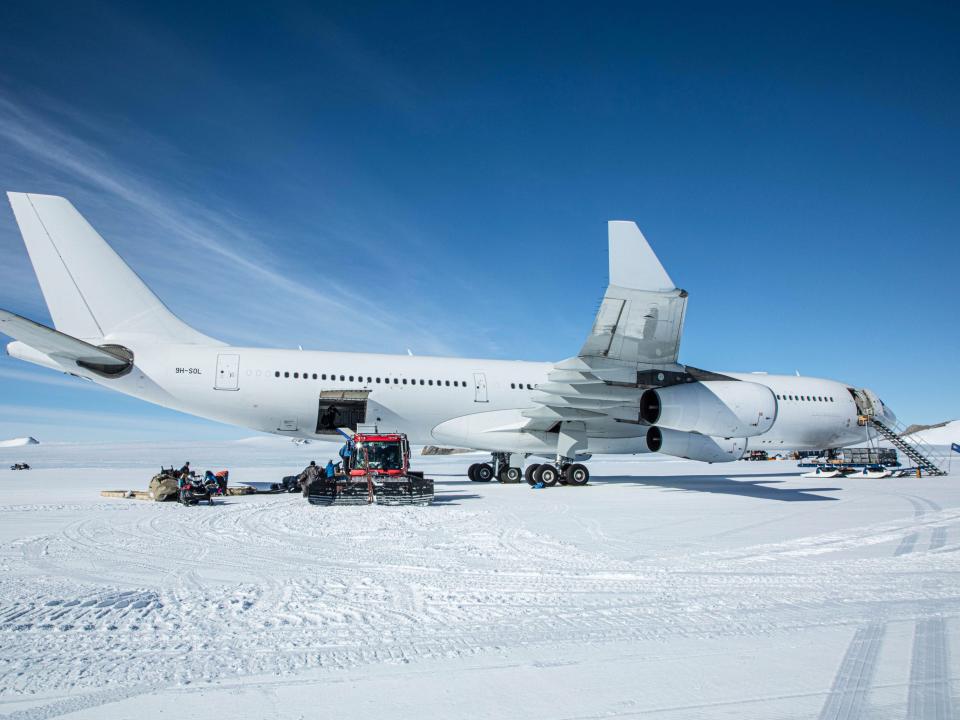 The first Airbus A340 to land on Antarctica.