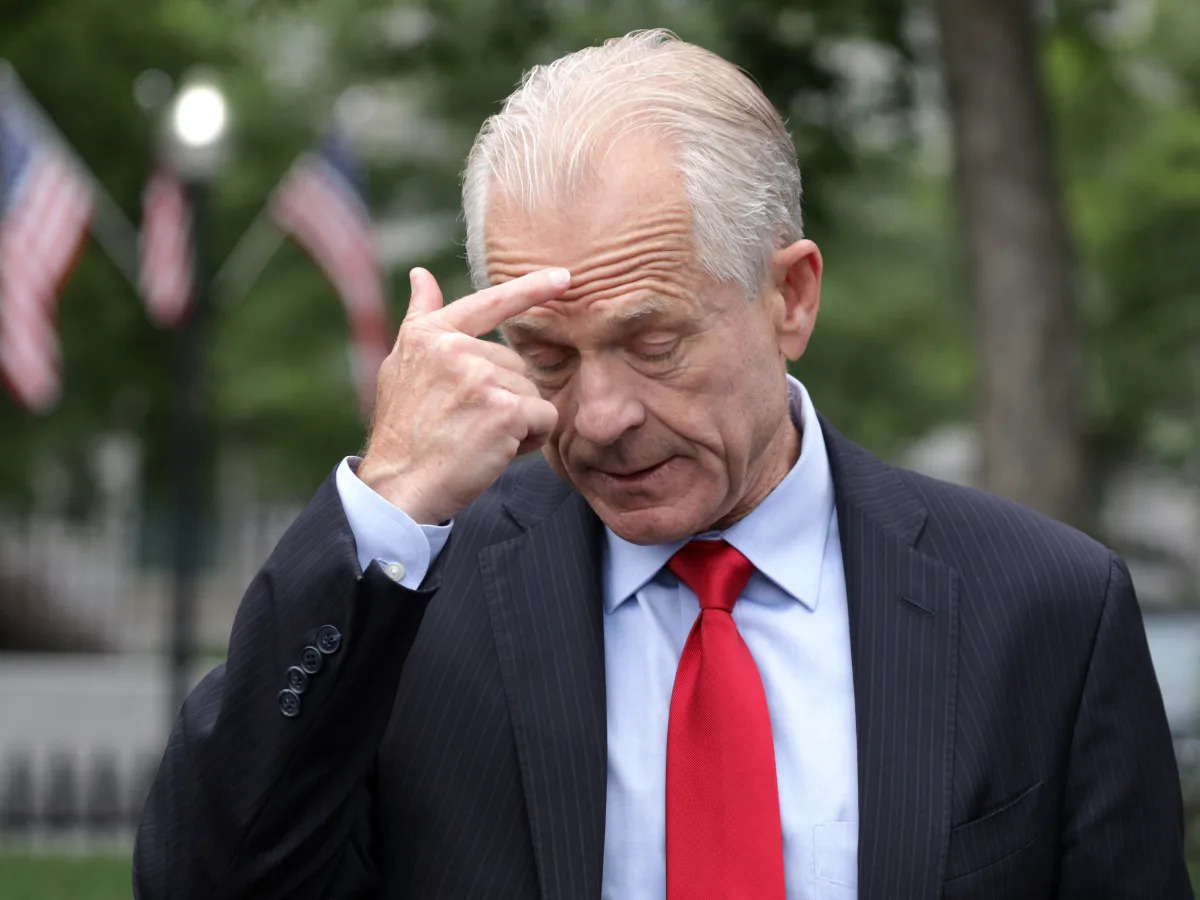 Former Trump adviser Peter Navarro reveals he's been served a federal grand jury..