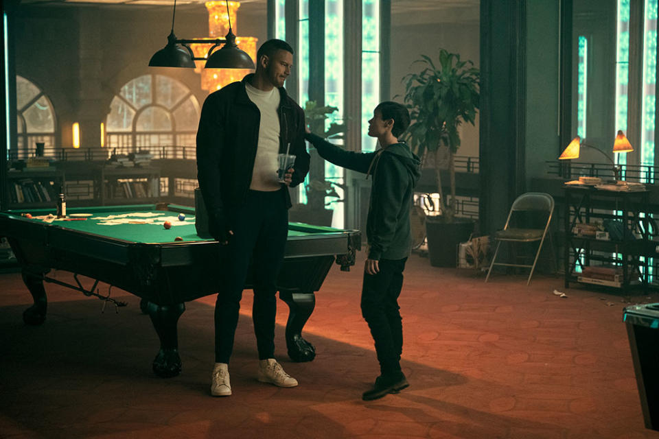 Tom Hopper as Luther Hargreeves, Elliot Page as Viktor Hargreeves in episode 303 of The Umbrella Academy.