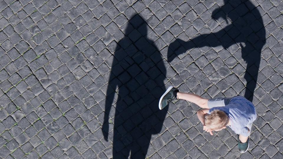 Kinder mit ADHS sind oft hibbelig, können sich nur schwer länger konzentrieren und ihre Gefühle nicht so gut kontrollieren. Foto: Julian Stratenschulte/Symbolbild