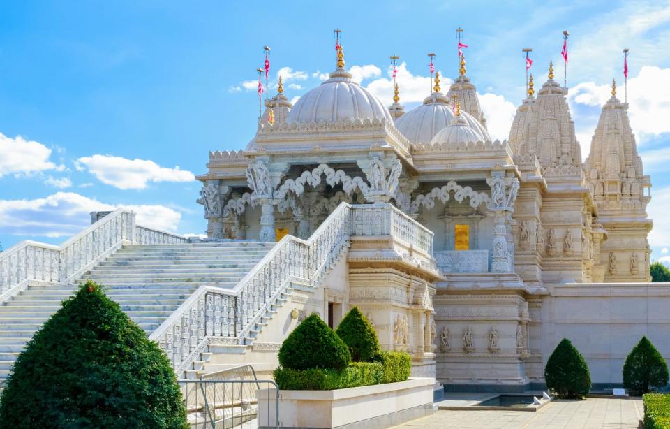 11) Shri Swaminarayan Mandir, London