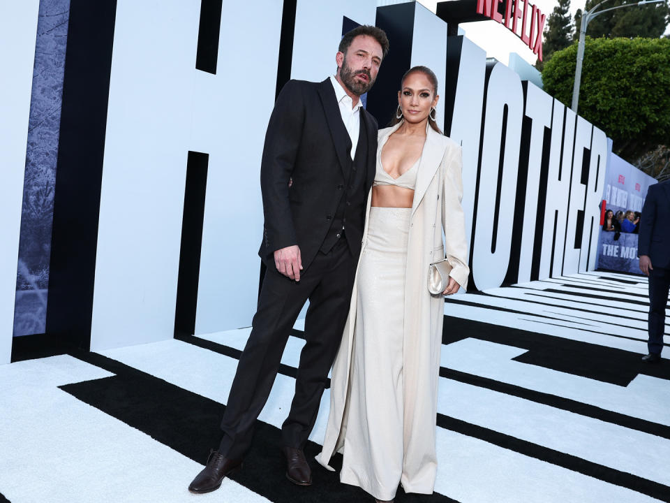 Jennifer Lopez, Ben Affleck, & Jennifer Garner Come Together to Cheer On Daughter Seraphina at Her School Play